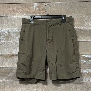 The North Face green nylon 10” hiking short size 32